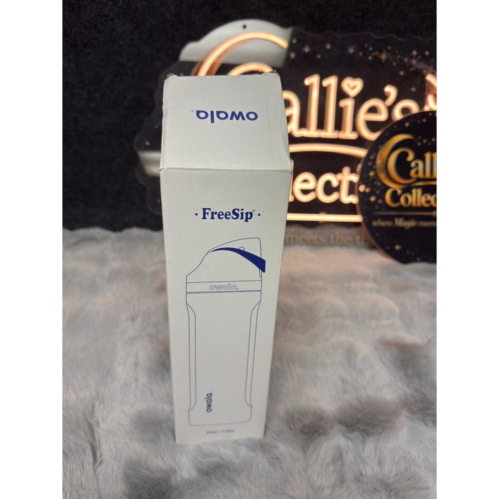 Owala FreeSip Water Bottle Labubu 24oz Mint Green Limited Edition Graphic NIB - Picture 7 of 7